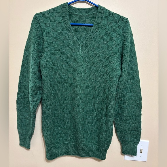 Sweaters - Elegant Hand Knit Green V-Neck Sweater for Women